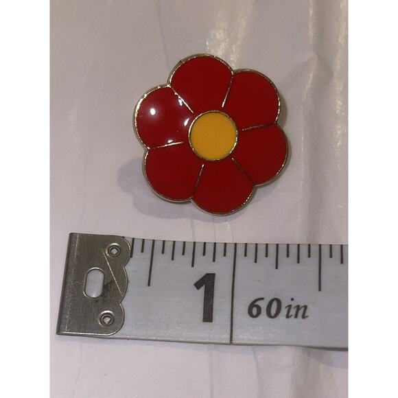 Red Flower Pin Brooch - Picture 1 of 3